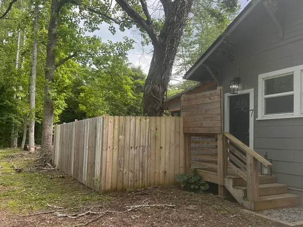 (undisclosed Address), Hendersonville, NC 28792