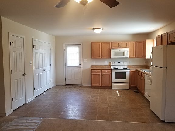 3rd image of 2521 Gravel Hill Rd