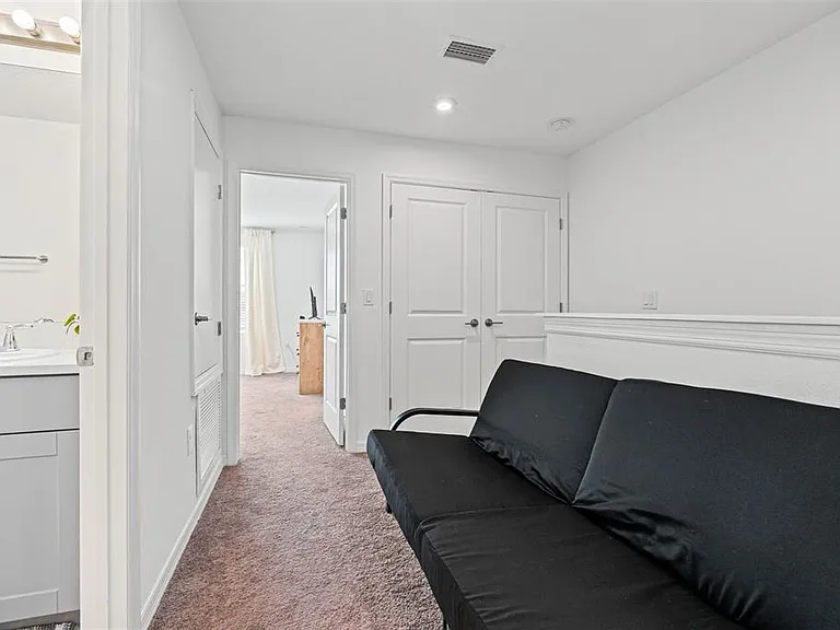 5725 Haven Ter — Photo 22