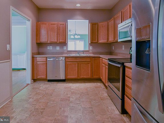 4th image of 19 Hartford Way #40-3