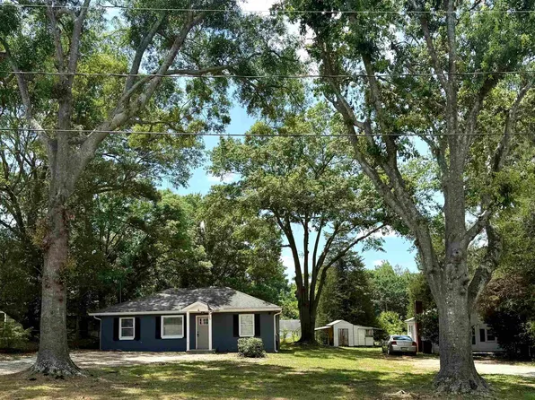 2 Sunnydale Dr, Greenville, SC 29609