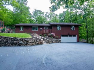 5951 Lakemont Dr, Roanoke, VA 24018