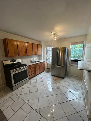 664 Washington Avenue #5