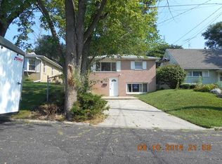 1111 W Groveland Ave, Peoria, IL 61604