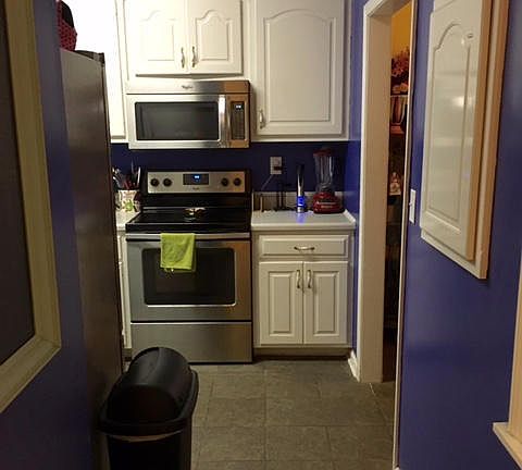 4th image of 202 Tomlinson Dr APT 5A