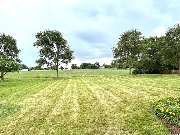 4th image of 16422 Crescent Lake Ct
