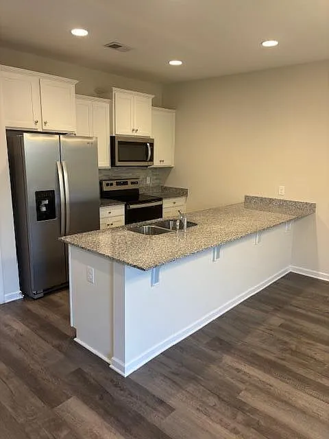 3 bed, 2.5 bath, 1592 sqft, $1,750 — Photo 2