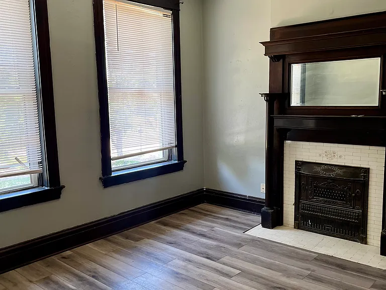4460 Holly Ave — Photo 4