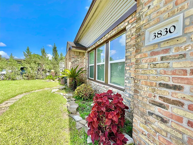 3830 Cosby St — Photo 21