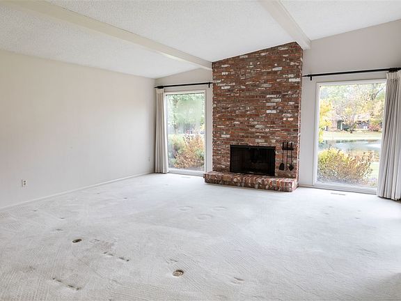 5th image of 1903 E Rockwood Blvd