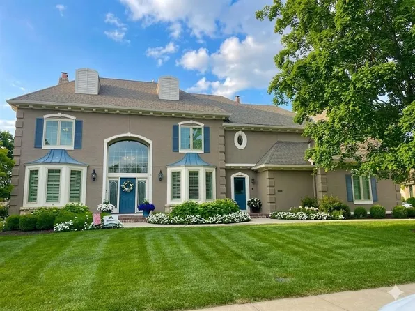 13101 Walmer St, Overland Park, KS 66209