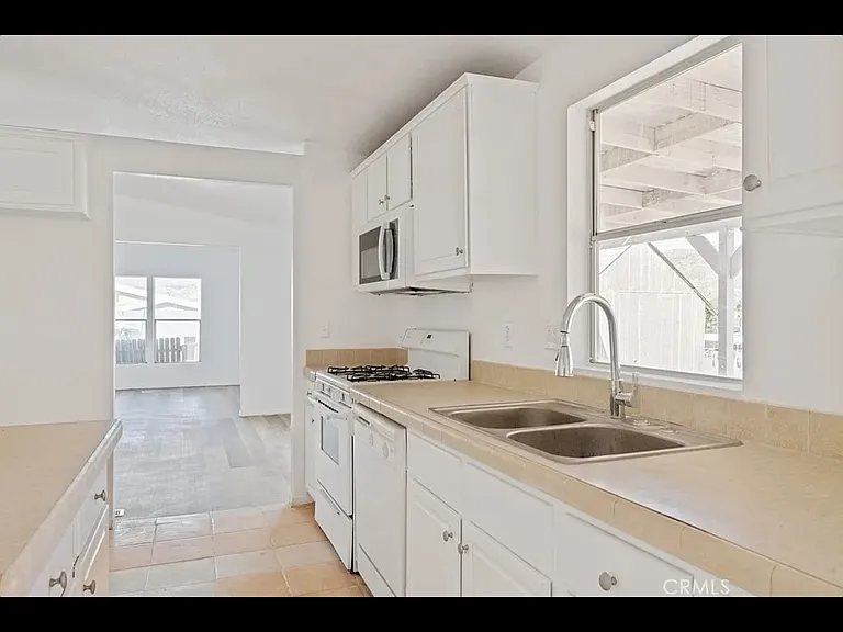 26458 Olson Ave — Photo 4