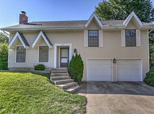 13817 W 81st St, Lenexa, KS 66215