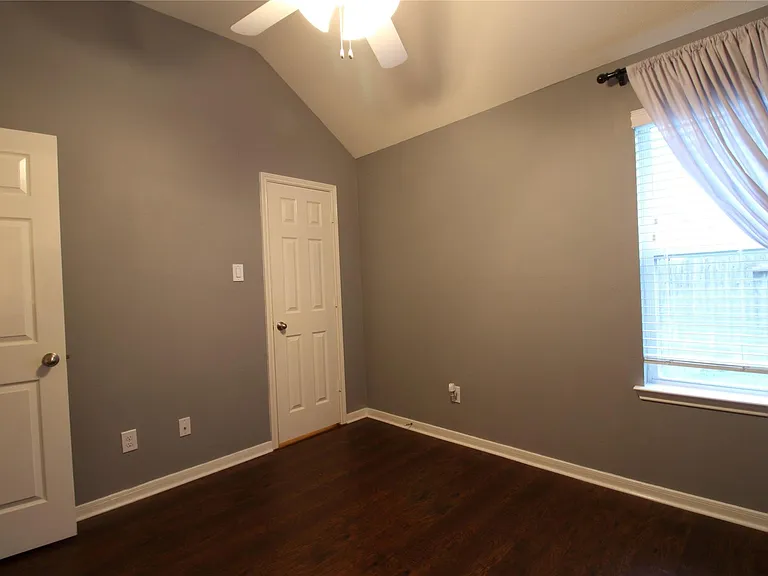 3707 Autumn Branch Ct — Photo 11