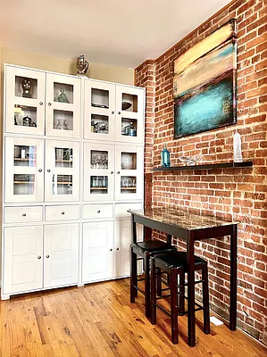 Rented by Compass | media 25