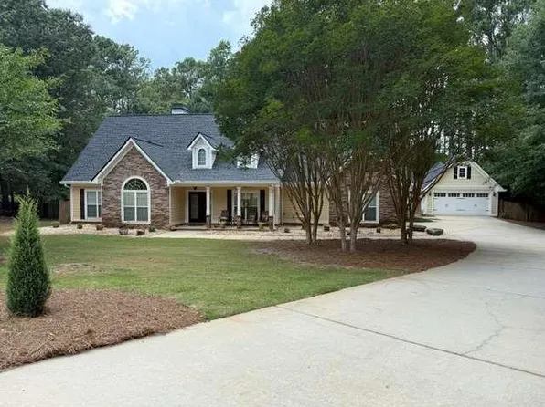 304 Pembroke Ct, McDonough, GA 30252