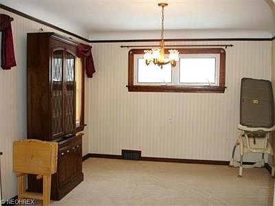 4th image of 5720 Edgehill Dr
