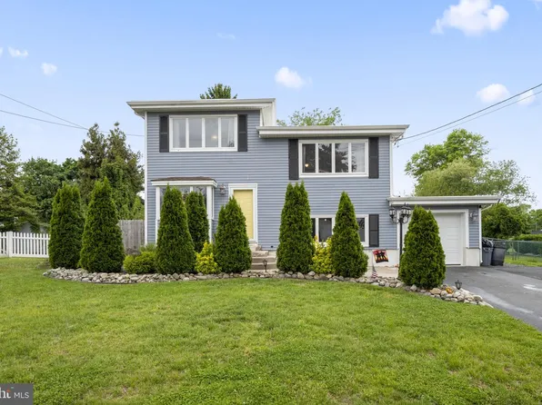 13 Mallory Way, Hamilton, NJ 08610