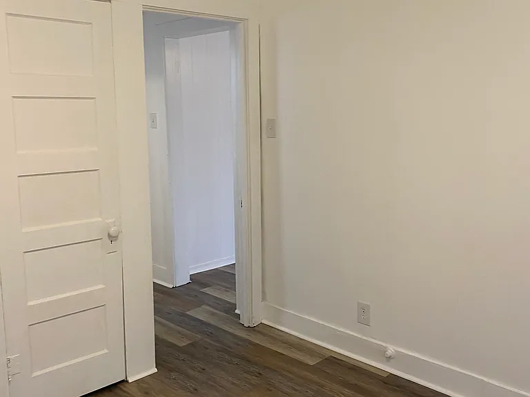 1617 W Avenue M — Photo 4
