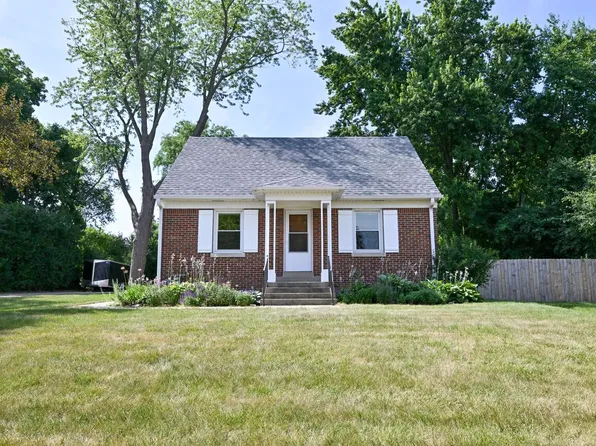 8001 W Cold Spring ROAD, Greenfield, WI 53220