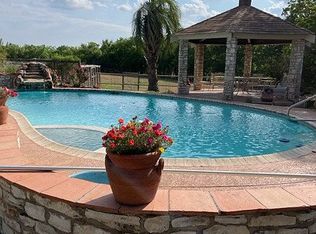210 E County Road 5718, Natalia, TX 78059