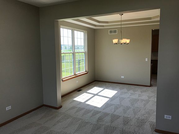 4th image of 7517 Rosewind Dr