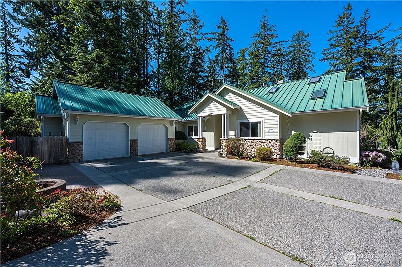 2nd image of 17340 Maple Lane