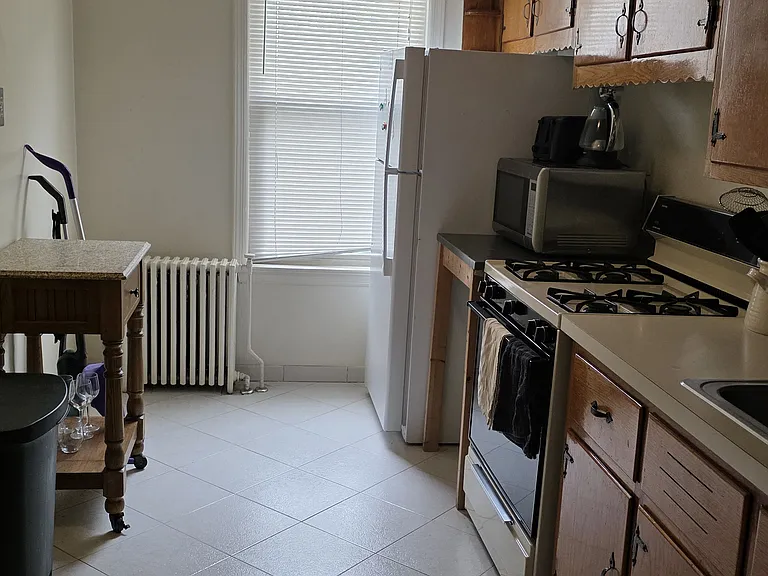 Eat in kitchen