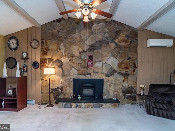 3rd image of 1144 Highland Ave