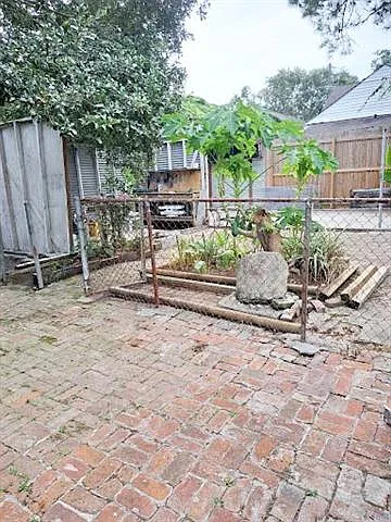 2612 Urquhart St — Photo 12