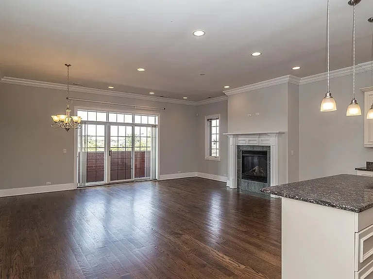 3917 N Western Ave #3S — Photo 2