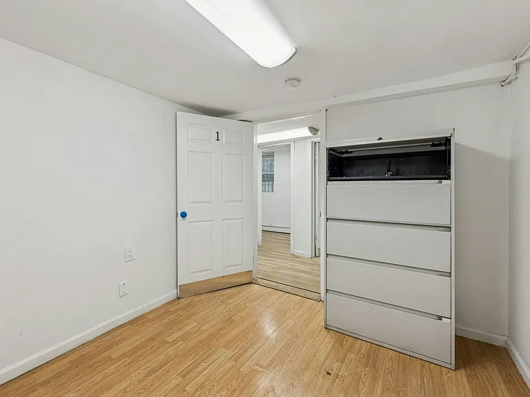 1549 Selwyn Ave #THE — Photo 7