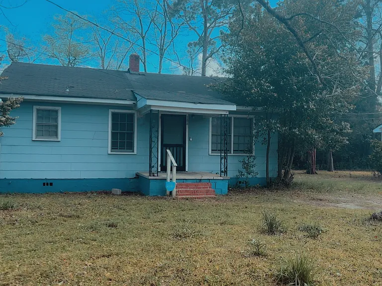 104 Richard Ave — Photo 1