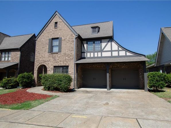 2125 Chalybe Dr, Hoover, AL 35226