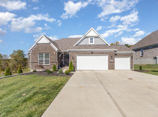 4994 Shadow Hawk Dr, Cincinnati, OH