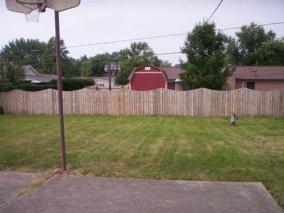 3rd image of 75 Waterford Dr