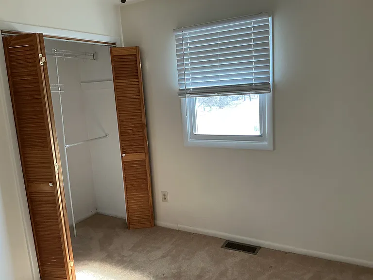 2 Dyer Dr — Photo 8