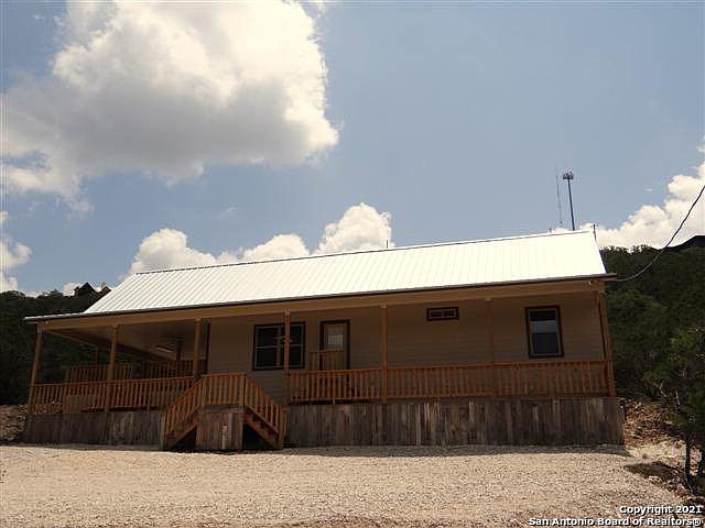 1st image of 17 Canyon Oaks Dr.