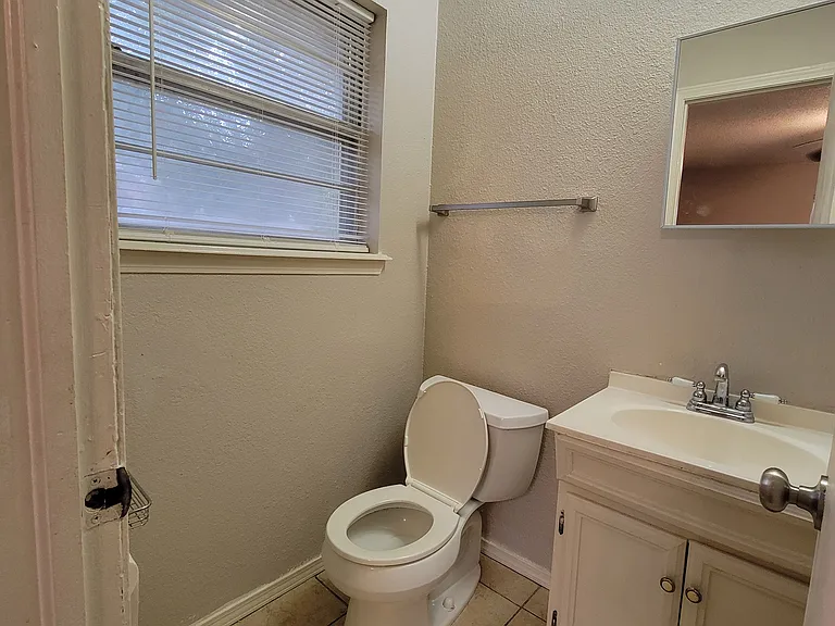 2908 Kathy Ln — Photo 16