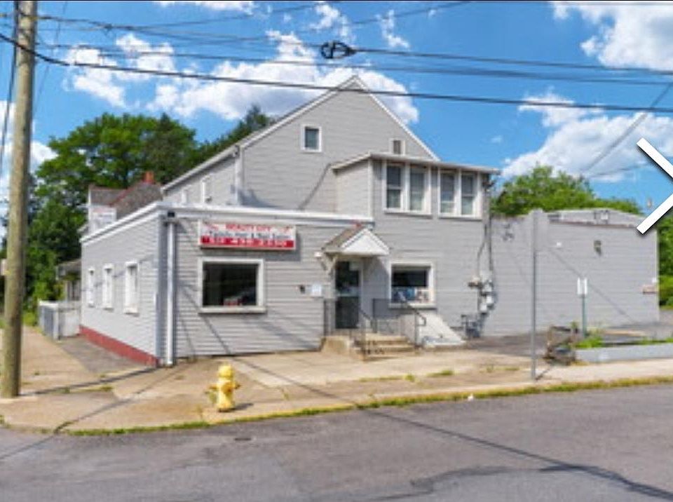 2nd image of 2447 Freemansburg Ave