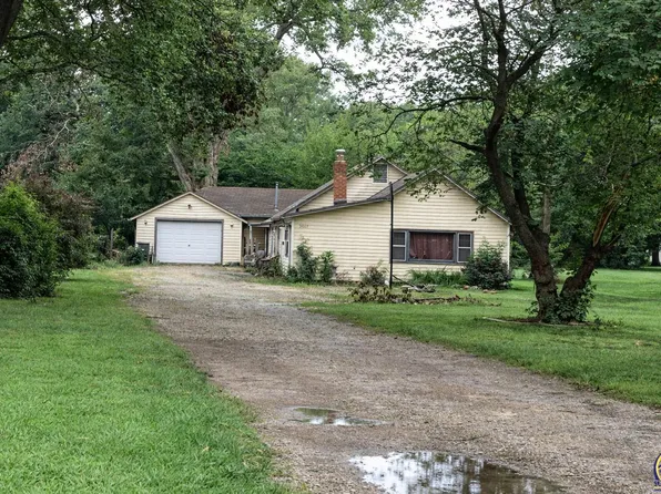 2017 NW Taylor St, Topeka, KS 66608