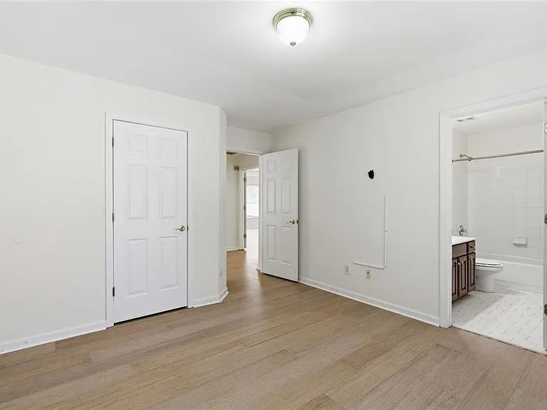 1702 Clay Brooke Ct SE — Photo 15