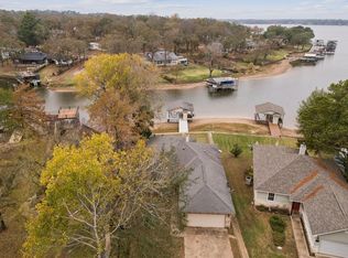 184 Oak Hills Dr, Mabank, TX 75156