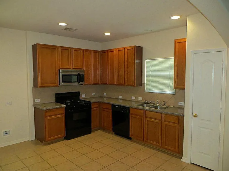 20518 Ranch Mill Ln — Photo 12