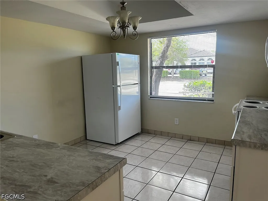 2 bed, 2.0 bath, 910 sqft, $1,200 — Photo 3