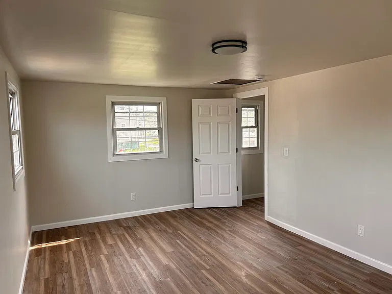 546 Independence Dr — Photo 12