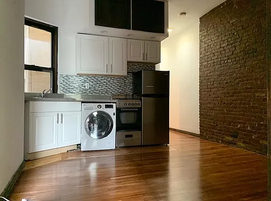 Rented by PocketBroker Inc | media 8