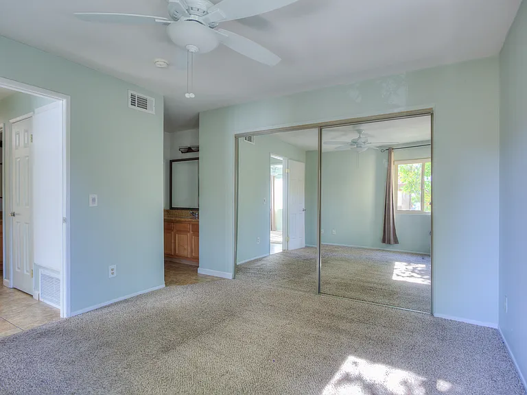 1116 W Blaine St #203 — Photo 16