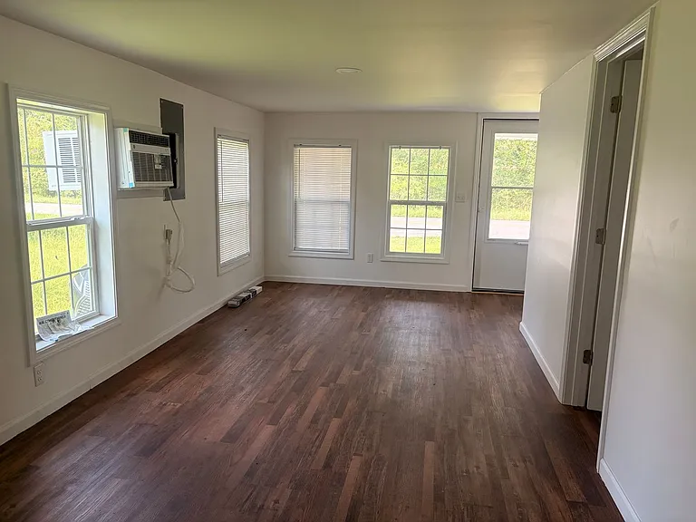 707 N Sycamore St — Photo 6