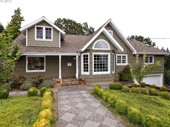 1121 5th St, Hood River, OR 97031